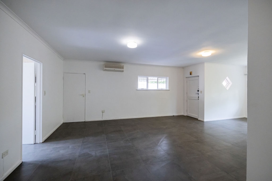 To Let 3 Bedroom Property for Rent in Onder Papegaaiberg Western Cape